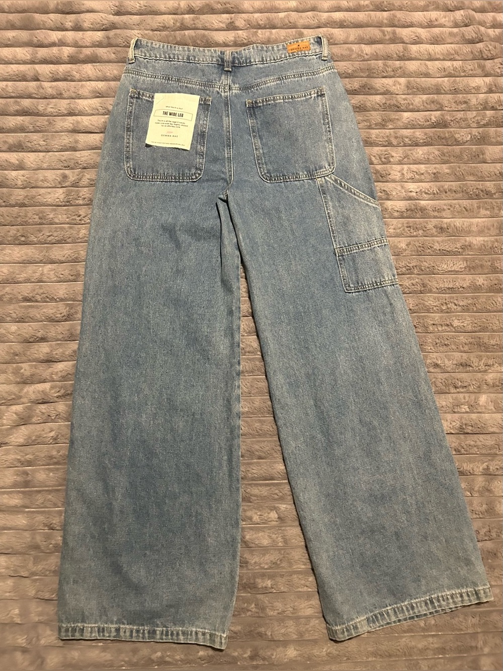 Gemma Rae mid-rise, wide-leg, non-stretch (with star Patch’s) denim jeans - Picture 8 of 10